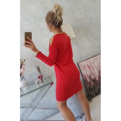Raudonos spalvos suknelė su "LOVE" nuotrauka