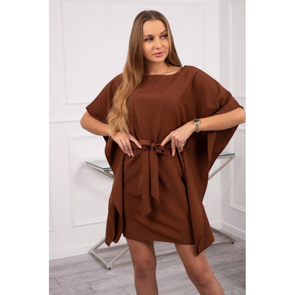 Ruda trumpa oversize suknelė nuotrauka Ruda trumpa oversize suknelė nuotrauka
