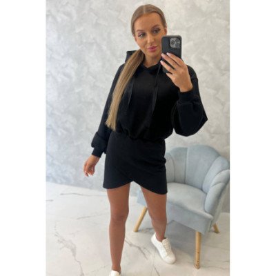 Apšiltinta suknelė su vokelio kirpimu apačioje juodos spalvos nuotrauka